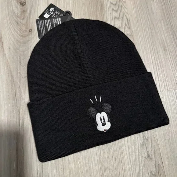 NWT Disney x lululemon Warm Revelation Beanie Black - Picture 2 of 3